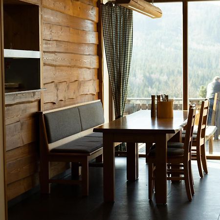 Hotel Kristian Кубова-Гуть Екстер'єр фото