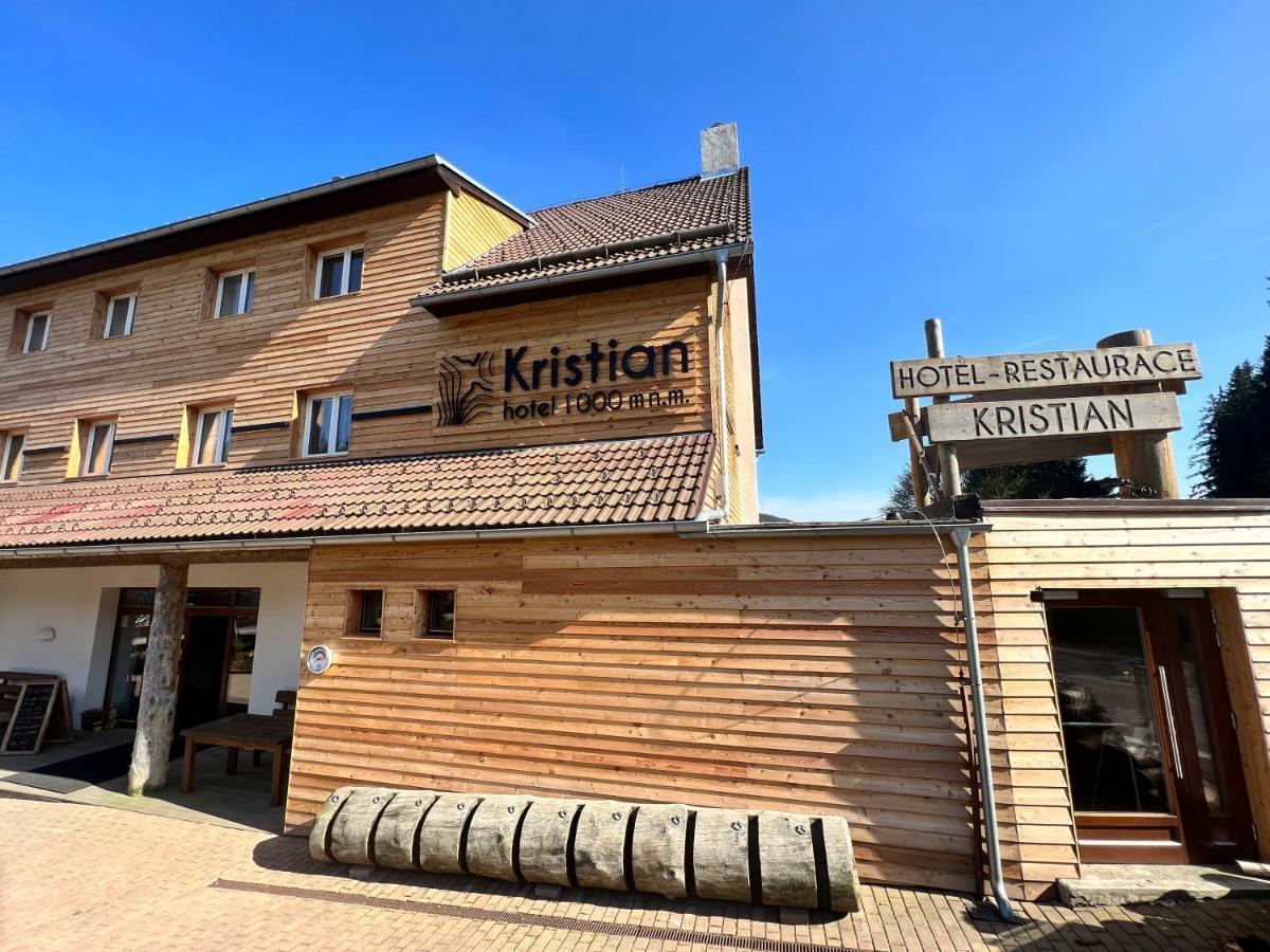 Hotel Kristian Кубова-Гуть Екстер'єр фото